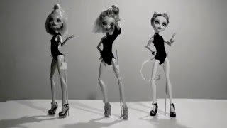 A Monster High Stop Motion Doll Parody  Beyoncé  Single Ladies Put a Ring on It [upl. by Idnahc265]