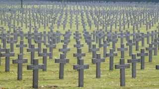 Deutscher Soldatenfriedhof Ysselsteyn Niederlande Duitse Militaire begraafplaats [upl. by Azirb]