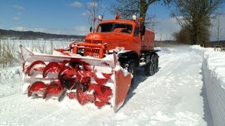 ZIL157 KE D470 Schneefräse im Wintereinsatz 2013 Insel Rügen ЗИЛ157 Шнекоротор Д470 snow blower [upl. by Galen]