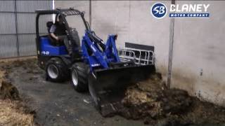 Mucking Out Compact Wheeled Loader L1 1027 [upl. by Risser433]