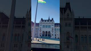 O magnífico Parlamento de Budapestetravel backpacker budapest hungary [upl. by Ennyleuqcaj]