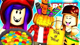 TRICK OR TREATING SIMULATOR IN ROBLOX BEWARE OF THE SCARY DOORS [upl. by Luapnaej]