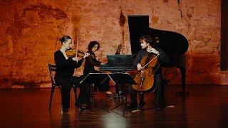 Antonin Dvorak Trio op 65 en fa mineur IV Finale Allegro con brio [upl. by Enyawd901]