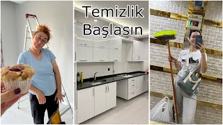 ANNEMLE YENİ EVİMİZİ TEMİZLİYORUZ  🧹🧼Pencerelerde ki etiketleri günlerce nasıl temizledim  🫠 [upl. by Samul509]