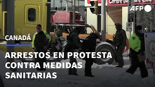 Policía de Canadá interviene protesta en Ottawa y detiene a 70 manifestantes  AFP [upl. by Kurtz]