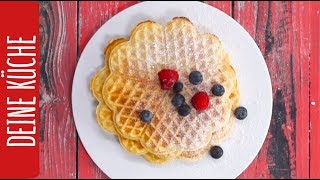 Waffeln backen kann jeder diy  REWE Deine Küche [upl. by Lednew547]