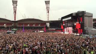 Stereosonic 2014 Sydney Main Stage  Peking Duk group jump to Darude Sandstorm [upl. by Dolphin]