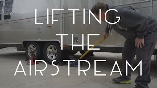 Lifting the Airstream  TMWE S02 E09 [upl. by Anot]