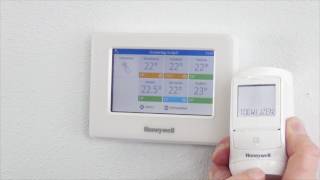 HR92 wissen uit zone van evohome WiFi  Honeywell Home [upl. by Anelav485]