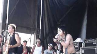 Joan Jett quotCrimson amp Cloverquot Warped Tour NY 2006 [upl. by Iamhaj319]