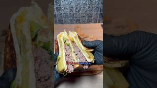 🍔OMELETTE WRAP CHEESEBURGER 🫔PEU CALORIQUE ET TRÈS PROTÉINÉ recette burger wrap healthy [upl. by Ronalda737]