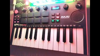 THE NEW AKAI MPK MINI PLAY MK3  HOW IT WORKS HOW TO USE IT  STANDALONE A GUIDE [upl. by Amekahs]