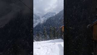 Snowfall in jibhi Himachal Pradesh ❄️⛄️🥶 shorts travel snowfall himachal india [upl. by Merl17]