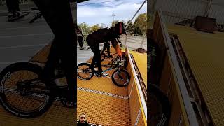 Bicycle racing amazing racing wow bmx bmxracer bicycle [upl. by Elwin419]