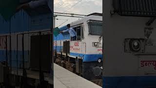 Train 16588 Bikaner Yashwantpur Express departing from Bikaner Station with WDP4D [upl. by Annadroj11]