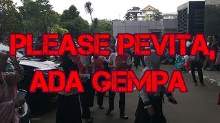 Mencari Pevita saat Gempa di Jakarta [upl. by Lirpa617]