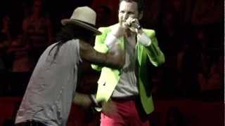 Jovanotti  Battiti Di Ali Di Farfalla con Michael franti from DVD Lorenzo Live quotORAquot in Tour [upl. by Vedette]