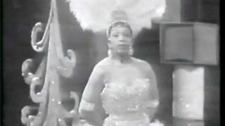 Joséphine Baker Live quotMon Ptit Bonhommequot amp quotChérie je taimequot 1964 [upl. by Blase]