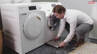 How To  Miele Wasmachine  Reinigen van pluizenfilters [upl. by Amethist639]