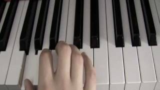 How to play piano Lesson 2 [upl. by Eido]