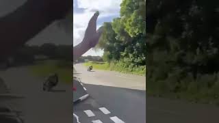 PETER HICKMAN CRASH ISLE OF MAN TT 💥Rider ok 👌 [upl. by Richers181]