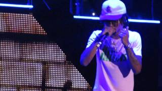 Nicki Minaj and Rae Sremmurd The PinkPrint Tour quotThrow Some Moquot pt 21 [upl. by Brothers638]