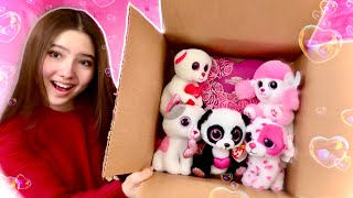 2023 VALENTINES BEANIE BOO UNBOXING 💘 [upl. by Lehplar]