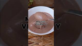 Mousse vegana con 3 ingredientes [upl. by Madlin760]