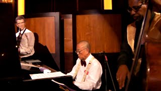 SIMPLICIUS CHEONG QUARTET LIVE AT THE SHANGRILA BALLROOM SINGAPORE EXCERPTS 2011 [upl. by Forbes]