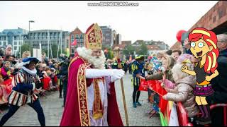 Hij komt hij komt  intrede van de Sinterklaas in Antwerpen 2023 ft Sunset Shimmer [upl. by Ylrebnik]