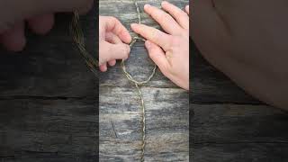 Mit diesem Knoten baust du dir eine Strickleiter camping knottutorial lifehacks [upl. by Gussman623]