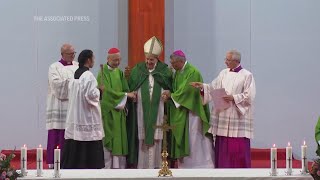 Pope greets Chinese people at Mongolia Mass [upl. by Nobie]