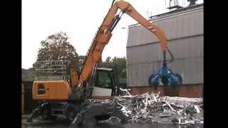 Orange Peel Grapple  Excavator Scrap Grab handling metal waste [upl. by Inaleon202]