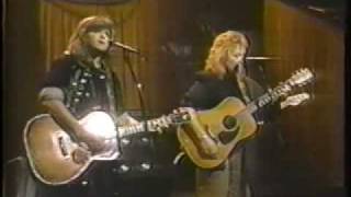 Indigo Girls  Watershed on The Tonight Show 1991 [upl. by Yordan]