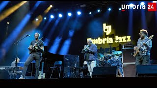 Umbria Jazz 2023 Herbie Hancock allArena apre il concerto con «Ouverture» [upl. by Alyahc]