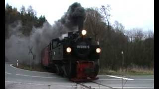 99 5906 der HSB mit viel Gepfeife kurz hinter Silberhütte [upl. by Ahsiekal]