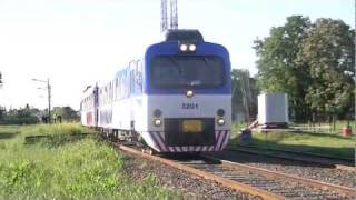 COCHE MOTOR TREN BINACIONAL EN PILAR [upl. by Dymoke771]