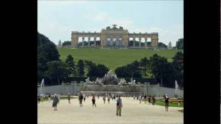 Mozart  Symphony No 38 in D K 504 complete Prague [upl. by Geddes]