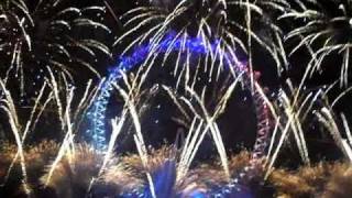 New Year Fireworks 2011 London HQ [upl. by Erna718]