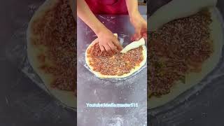 Uygur mutfağıkıymalı börekUygur oshxonasi  qiyma goshtli pirogUyghur cuisineminced meat pie [upl. by Hanad]