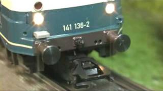 ModellbahnNeuheiten 149 Trix 22171 BR 141 Epoche IV [upl. by Nabal]