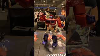 Robosen Optimus Prime mcmcomiccon transformers 🛻 [upl. by Cyma]