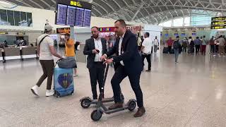 Aéroport dAlger  des scooters électriques pour le personnel afin de se déplacer rapidement [upl. by Anilehs]