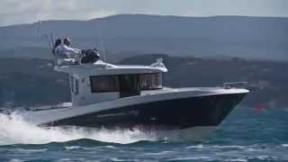 Моторная яхта Beneteau Barracuda 9 [upl. by Einhpets]