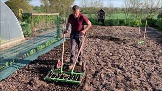 Outils pour préparer sa Terre Potager Naturel  Grelinette et Campagnole [upl. by Annaeerb216]