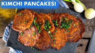 Chrupiące KIMCHI PANCAKES Koreański klasyk na szybko  Przepis UMAMI [upl. by Brackely]