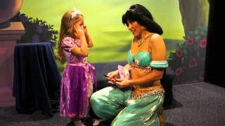 Princesse Maëlie rencontre les princesses de Disney Part1 [upl. by Quartas]