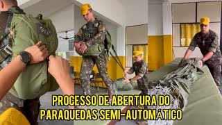 Abertura do Paraquedas Semiautomático após sair da Aeronave Militar em vôo  Equipe Dompsa 🦅 [upl. by Amarillis]