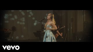 Ariana Grande  Daydreamin Live from London [upl. by Ytsenoh695]