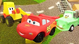 Pretend to play races with toy cars amp Lightning McQueen  Videos for kids [upl. by Kessler]